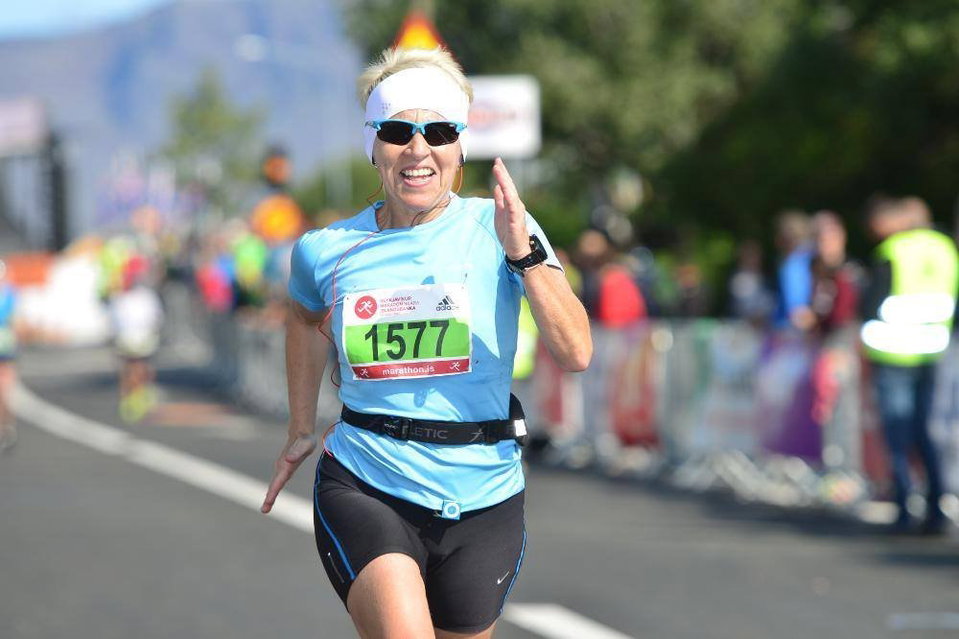 Saša kvůli bolesti kolene nemohla běhat. V šedesáti pak zaběhla maraton